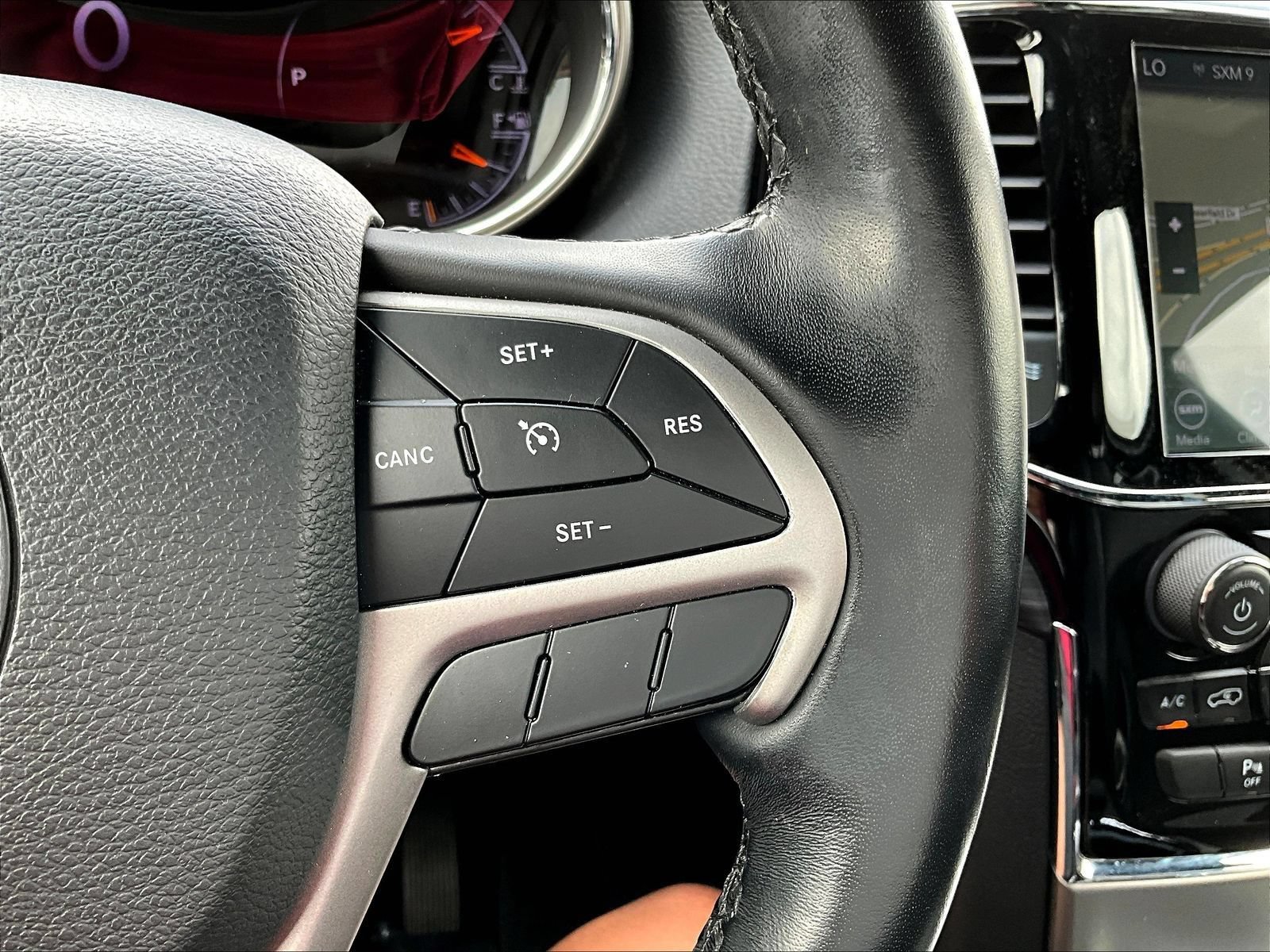 Used 2020 Jeep Grand Cherokee Altitude AWD/4WD image 14