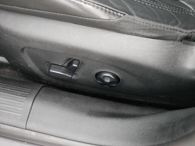 Used 2016 Chrysler 200 Limited image 20