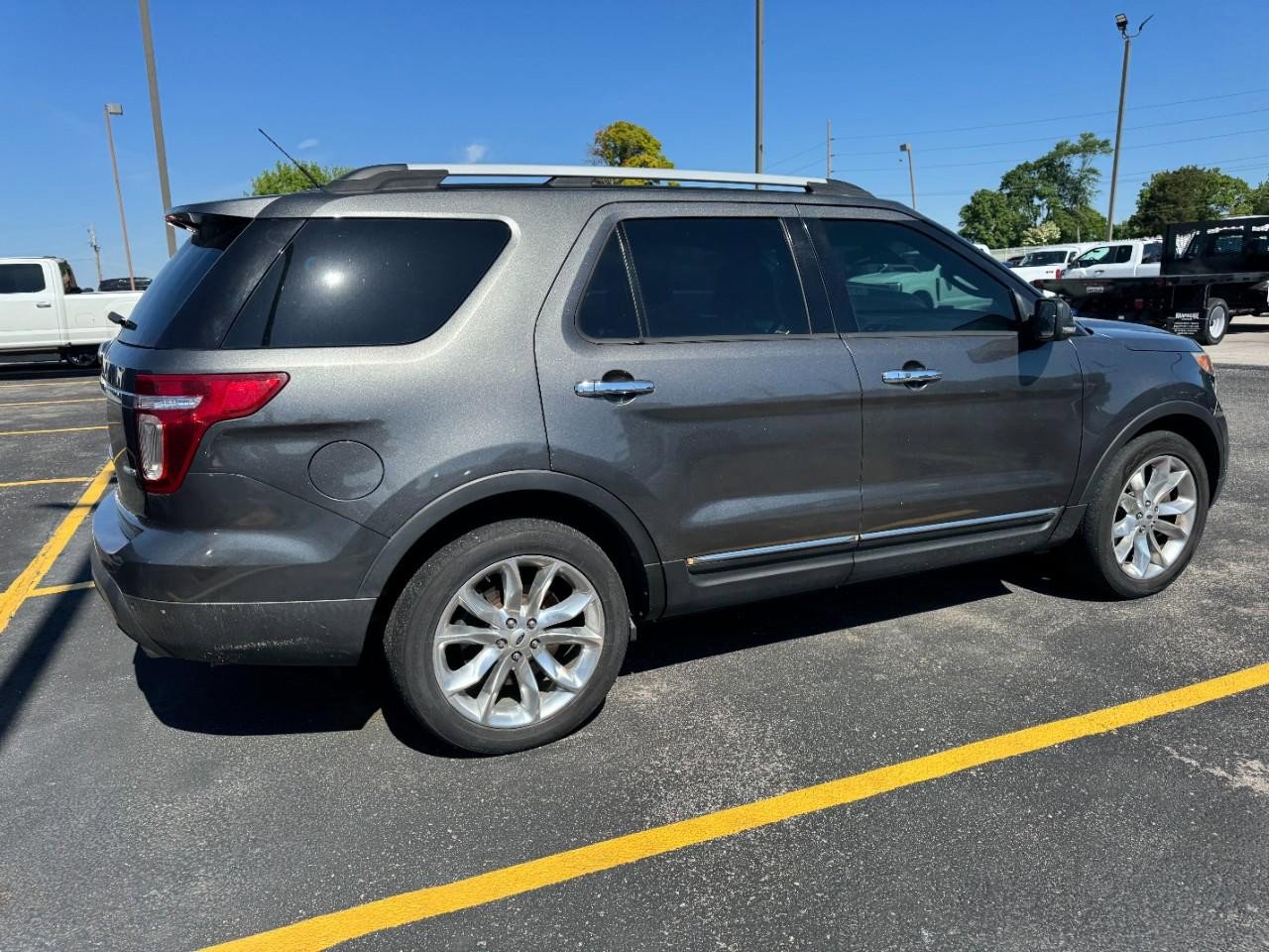 Used 2015 Ford Explorer Limited w/ Equipment Group 302A AWD/4WD image 10