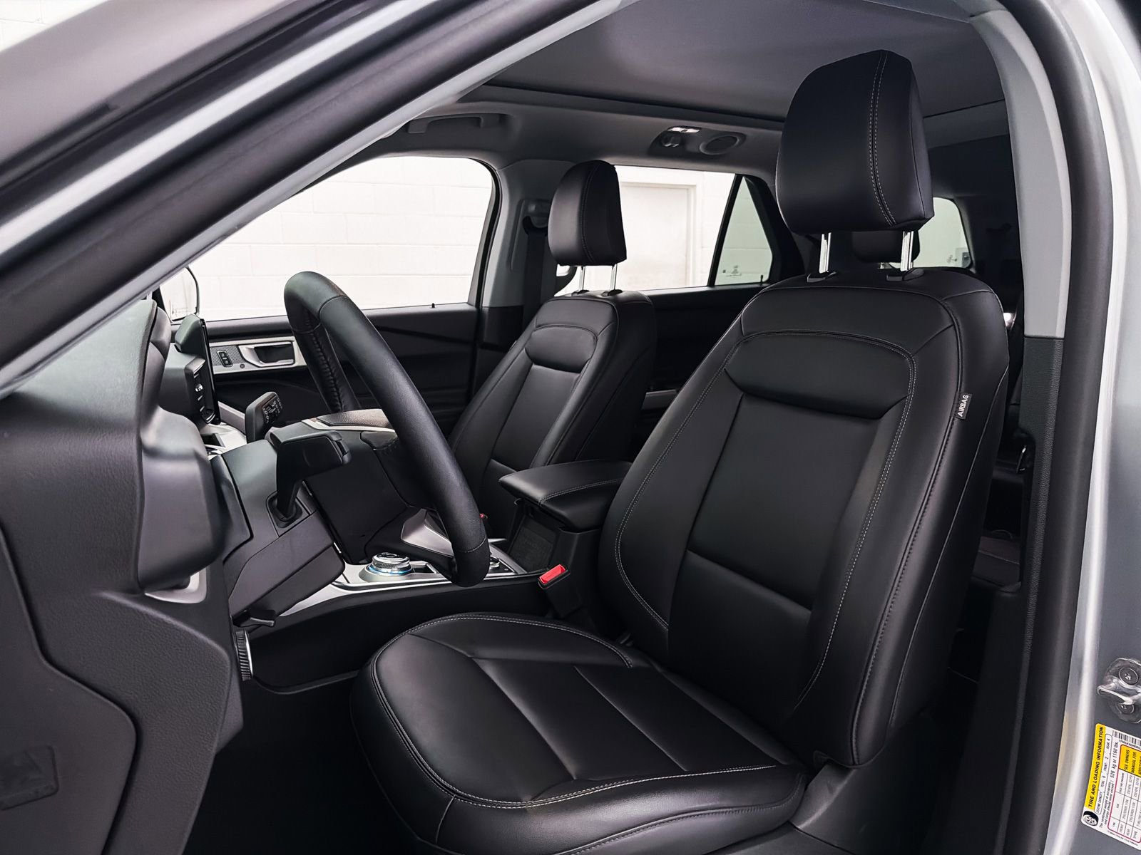 Used 2024 Ford Explorer XLT w/ Equipment Group 202A image 23