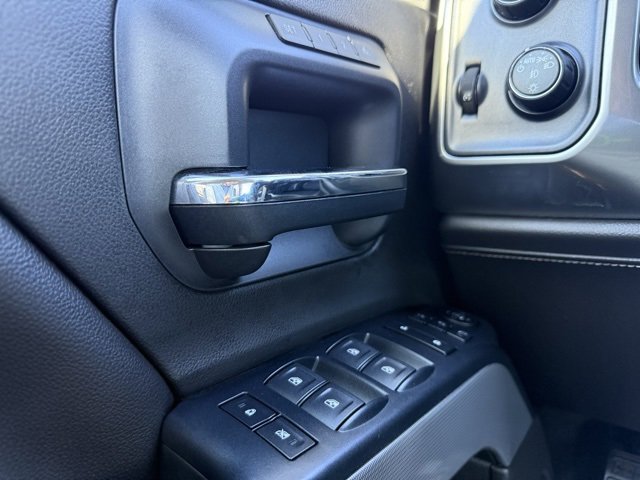 Used 2018 Chevrolet Silverado 1500 LTZ Z71 w/ Redline Edition image 19