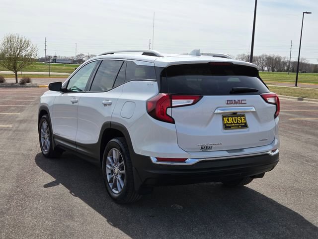 Used 2022 GMC Terrain SLT w/ Tech Package AWD/4WD image 6