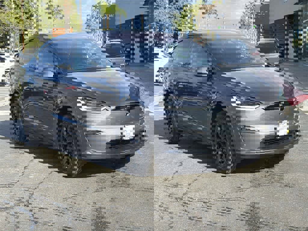 Used 2022 Tesla Model X Plaid image 8