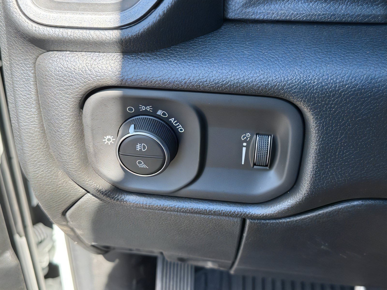 New 2026 RAM 3500 Tradesman AWD/4WD image 21