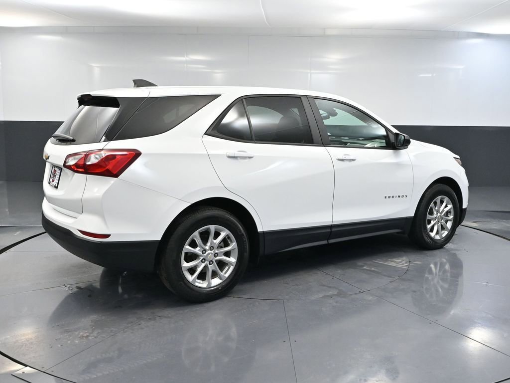 Used 2021 Chevrolet Equinox LS w/ LS Convenience Package image 6