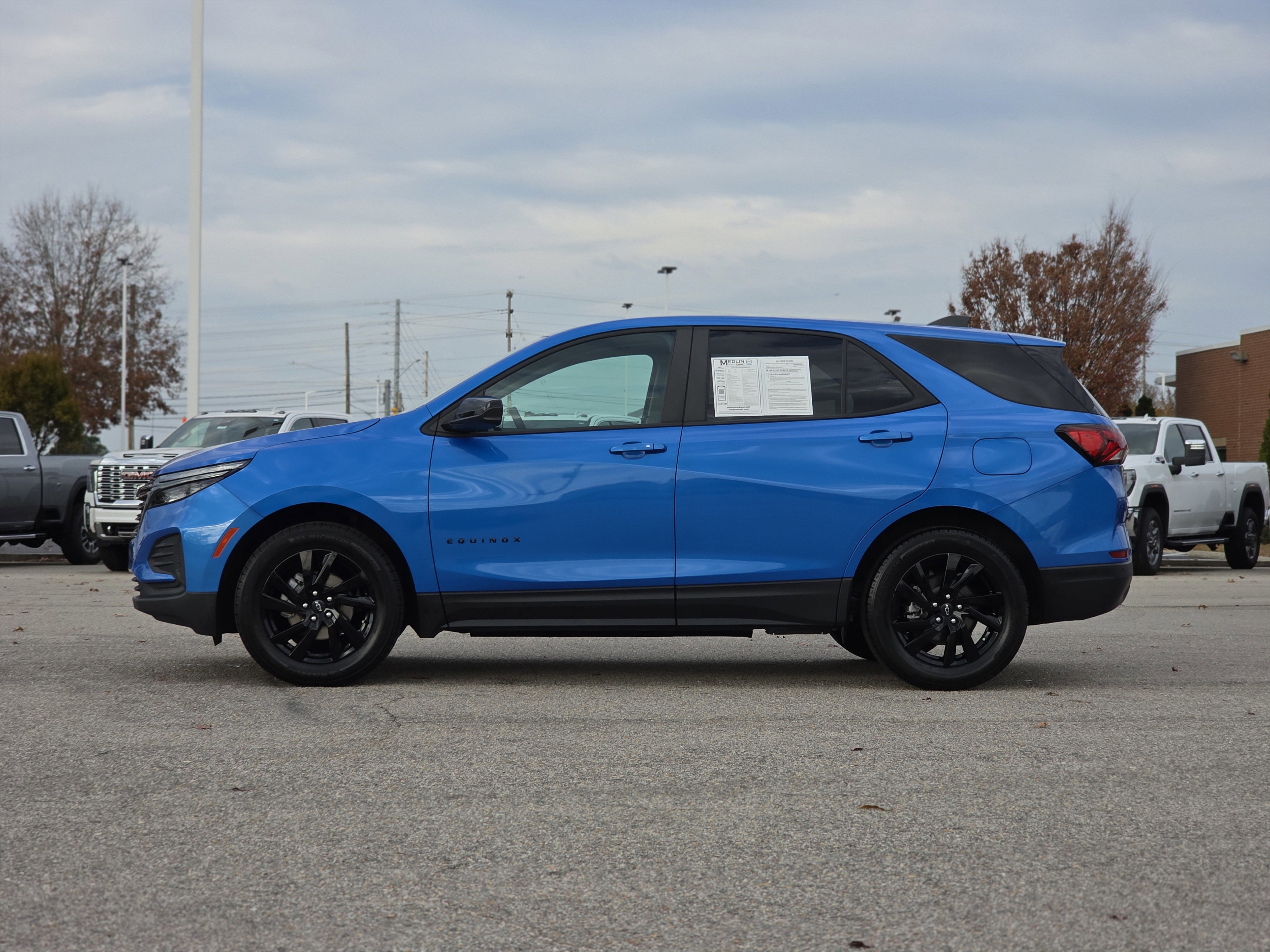 Used 2024 Chevrolet Equinox LS w/ LS Convenience Package image 4