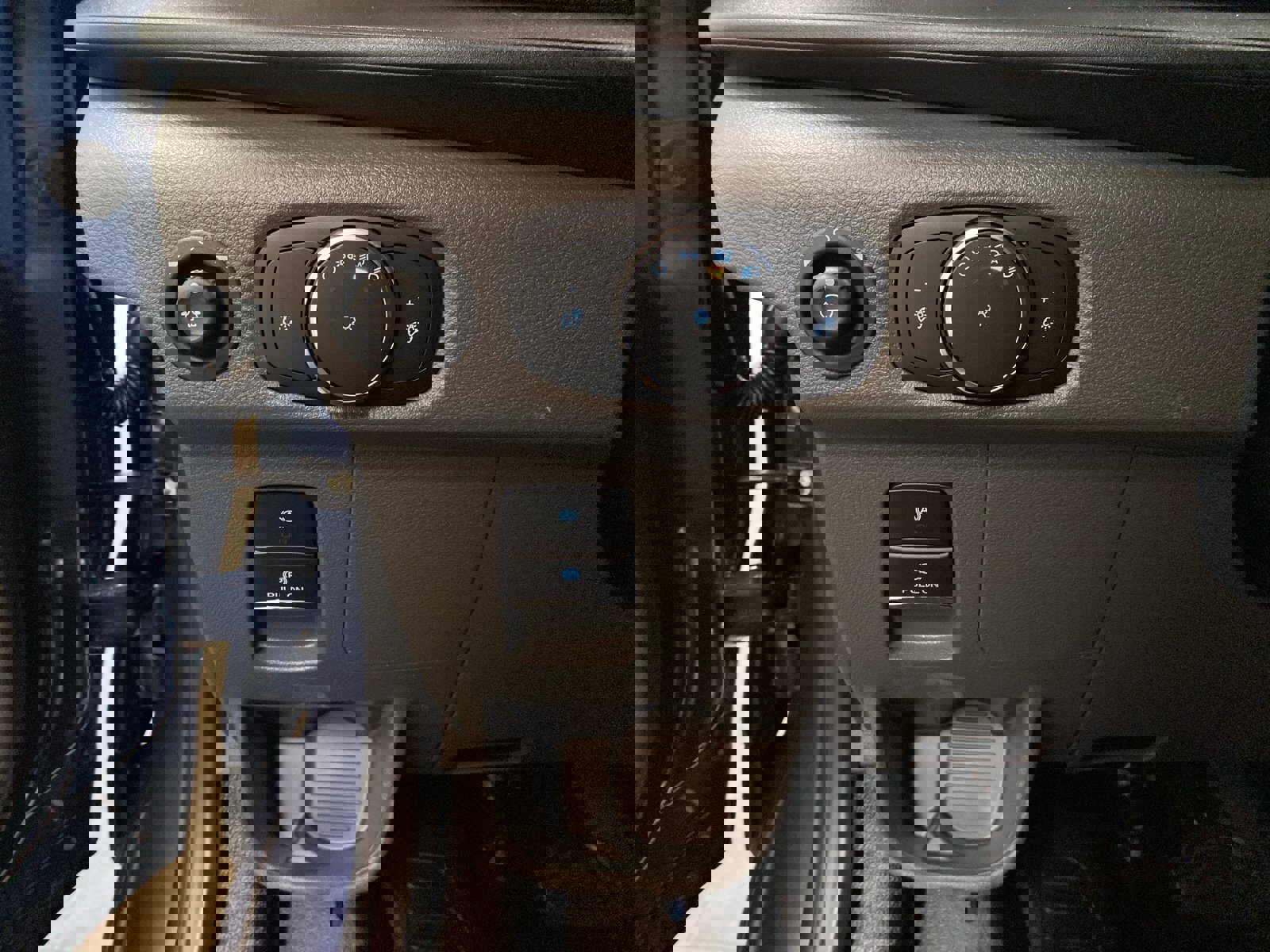 New 2026 Ford Transit 250 148 Medium Roof Extended AWD w/ Load Area Protection Package image 15