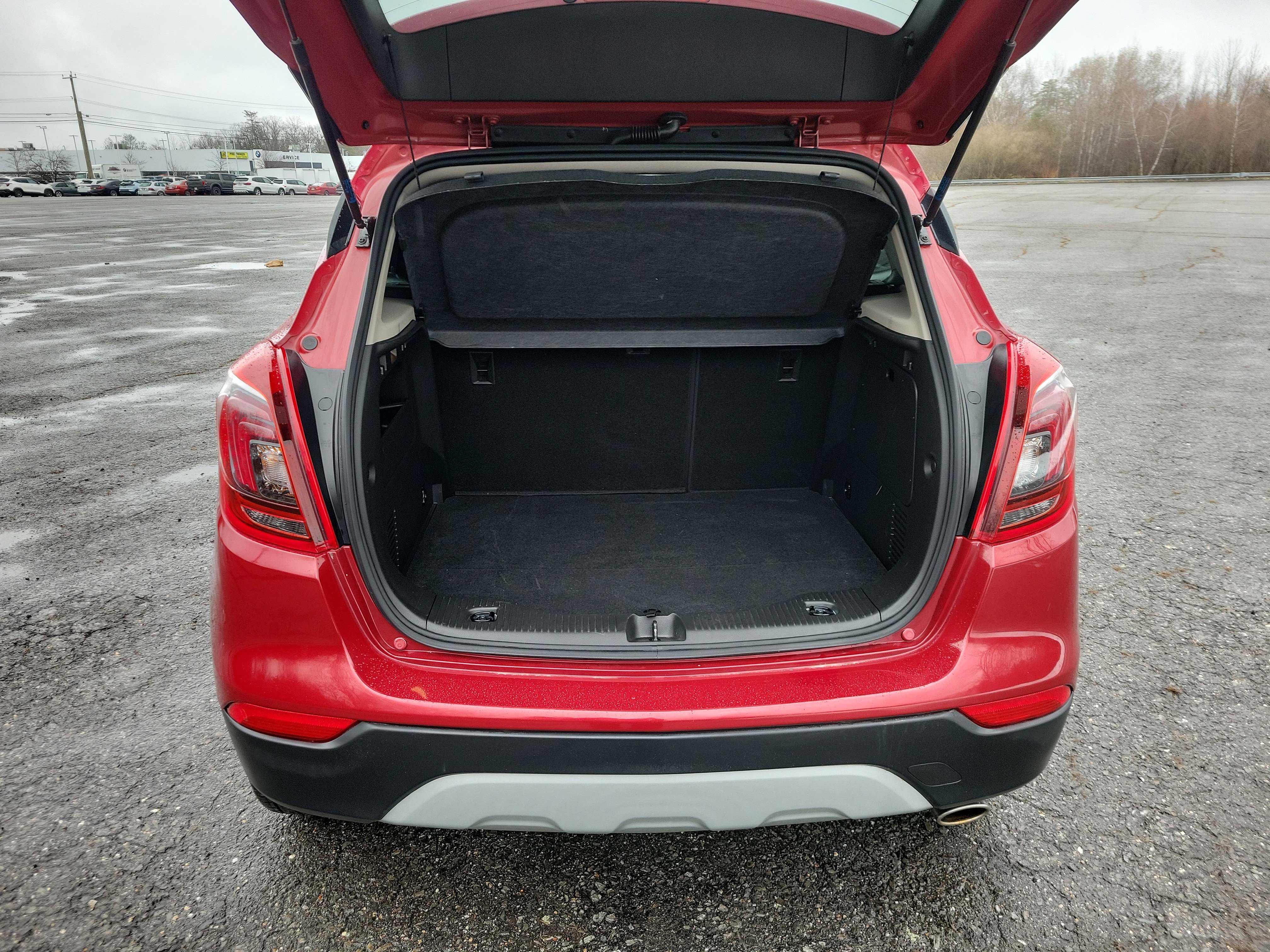 Used 2020 Buick Encore Preferred FWD image 17