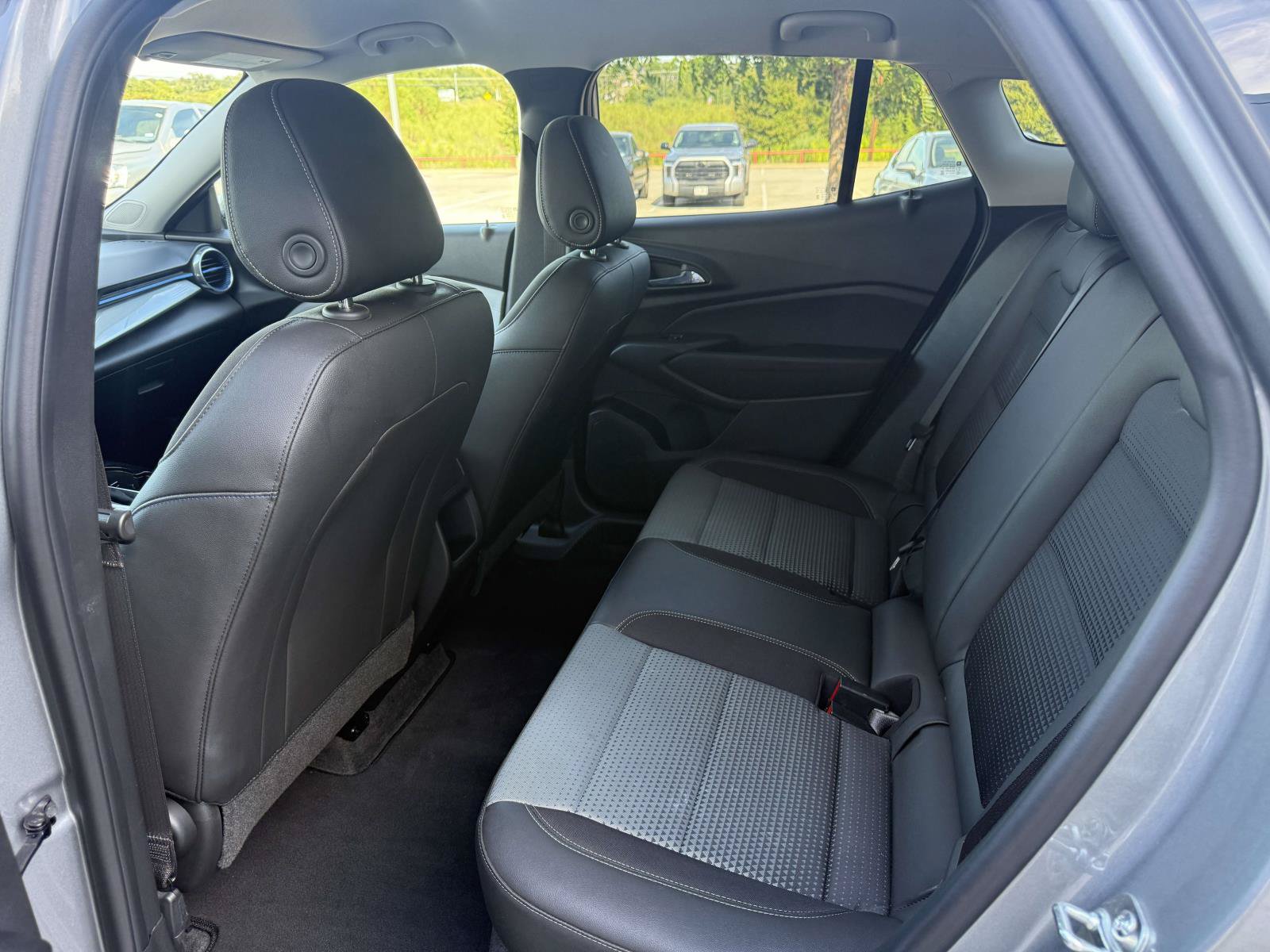 Used 2026 Chevrolet Trax LT FWD image 8