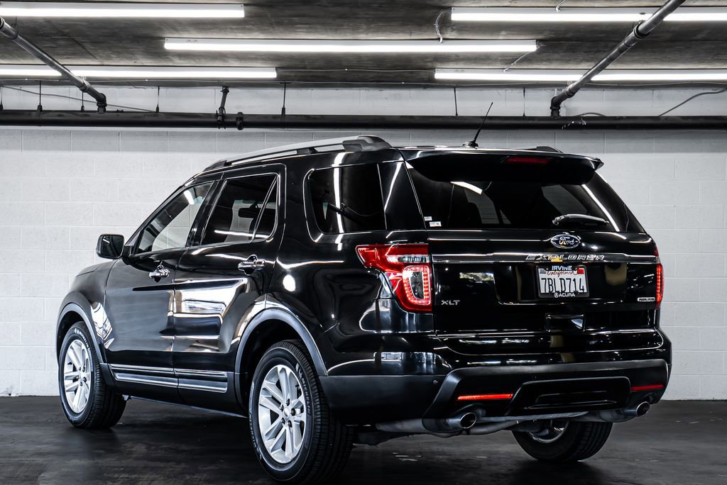 Used 2013 Ford Explorer XLT image 3