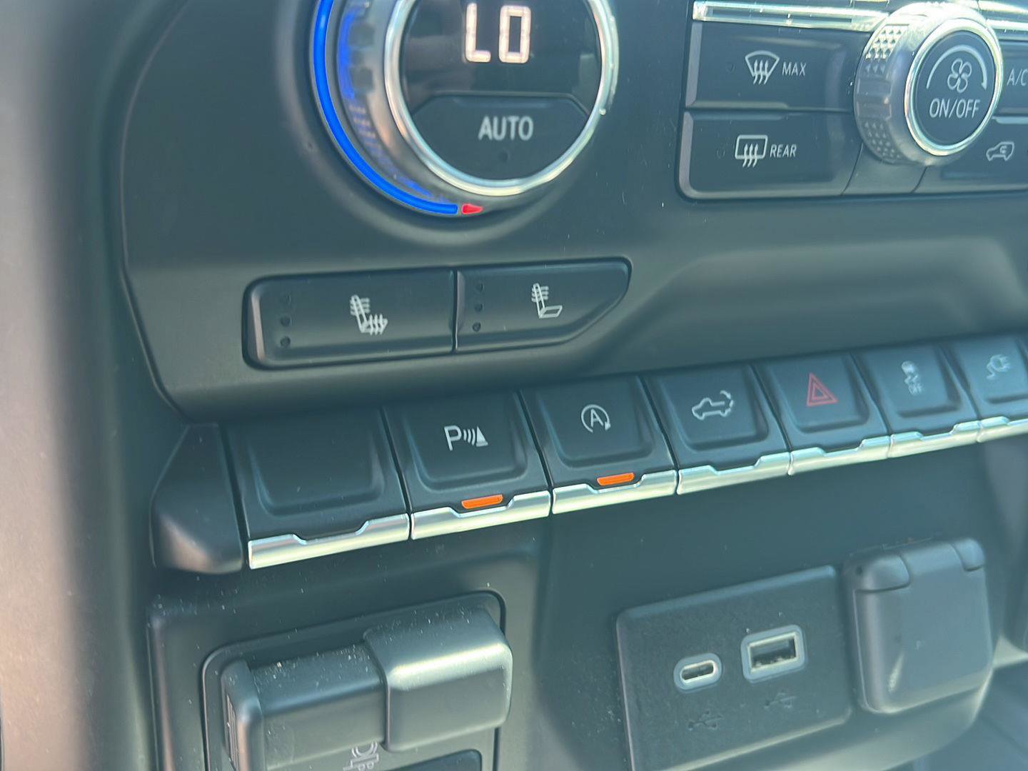 Used 2020 Chevrolet Silverado 1500 LT Trail Boss AWD/4WD image 27