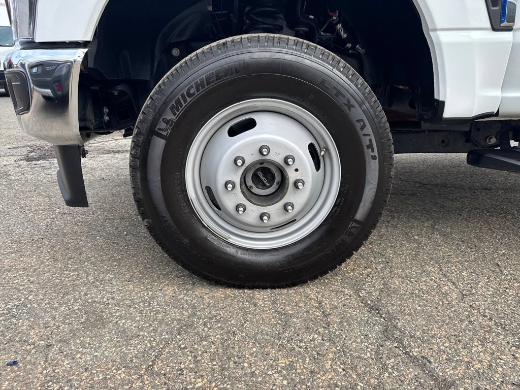 Certified 2025 Ford F350 XL w/ XL Chrome Package AWD/4WD image 27