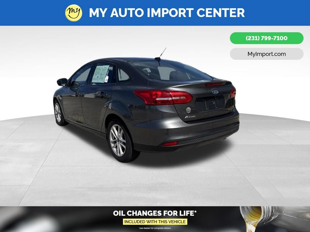 Used 2017 Ford Focus SE FWD image 5