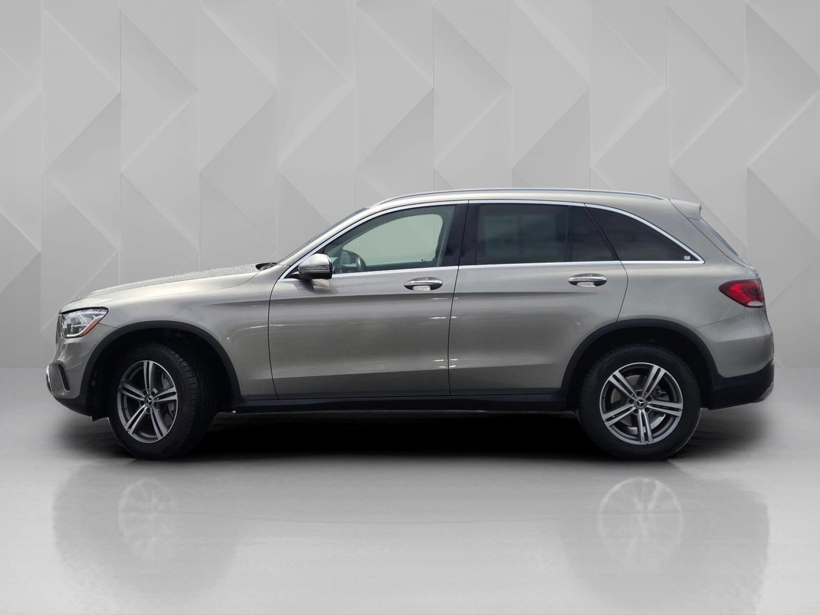 Used 2020 Mercedes-Benz GLC 300 image 4