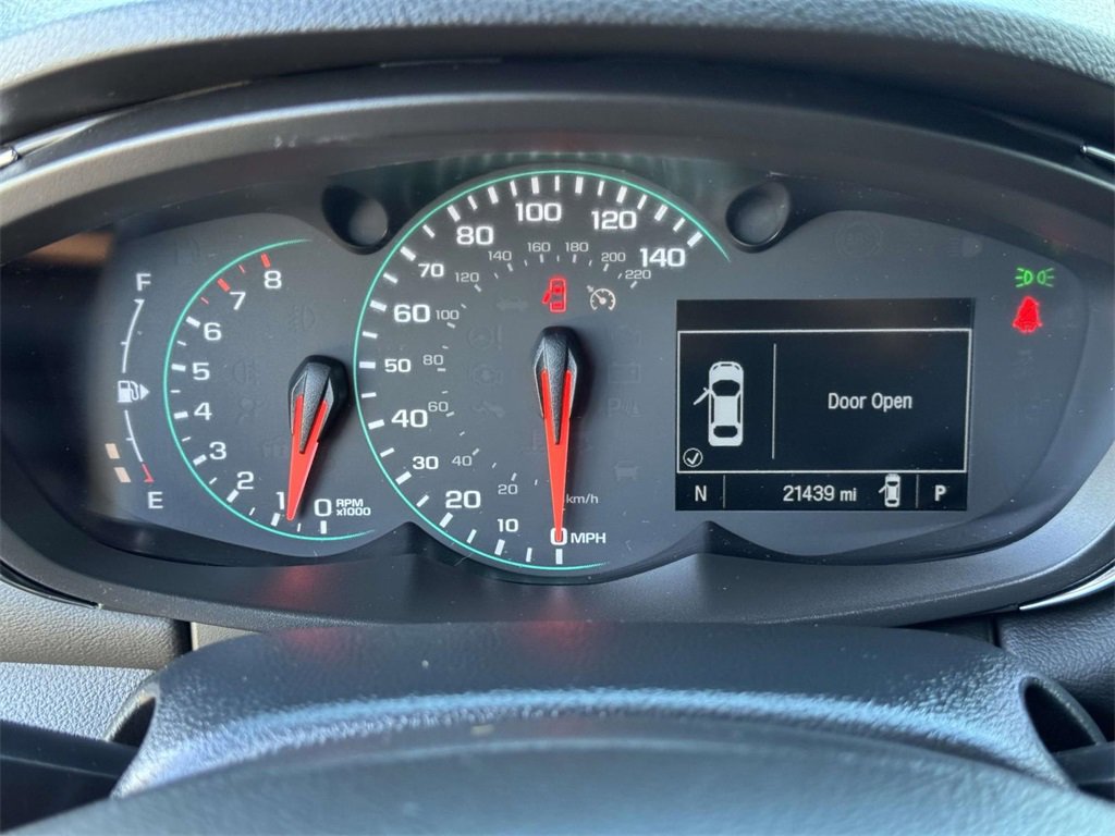Used 2021 Chevrolet Trax LT w/ LT Convenience Package image 12