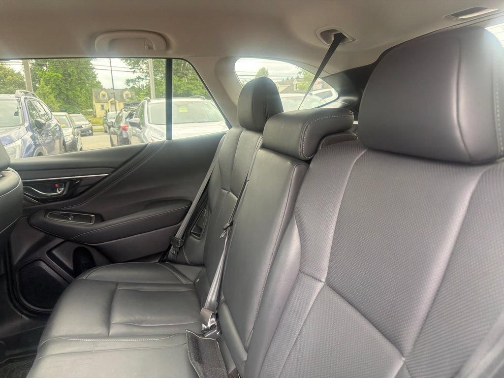 Used 2022 Subaru Outback Limited AWD/4WD image 12