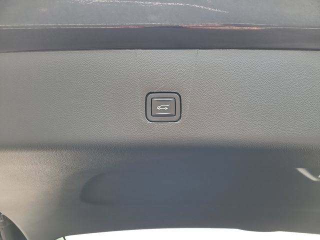 Used 2023 Chevrolet Traverse Premier image 27