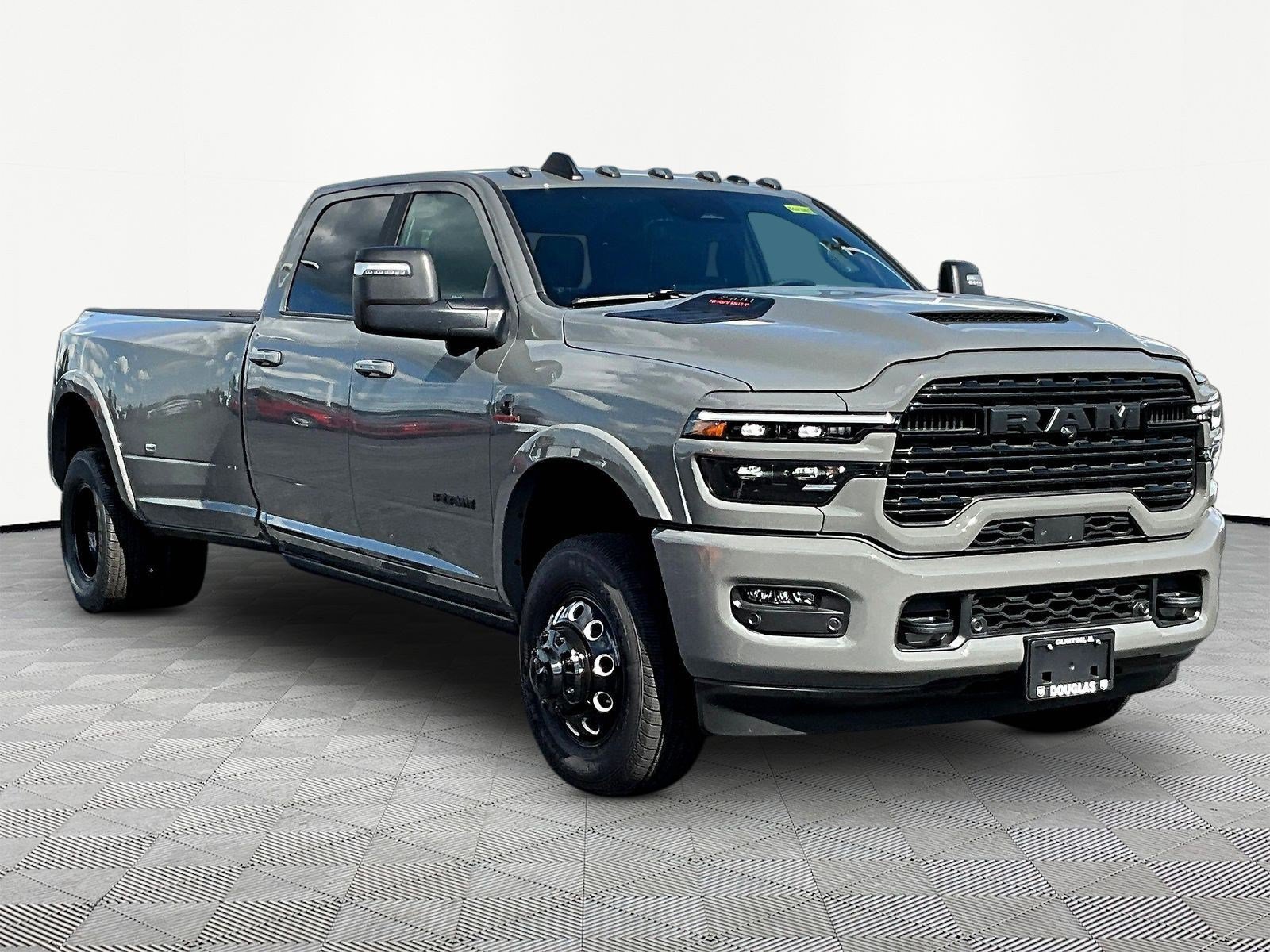 New 2026 RAM 3500 Limited AWD/4WD image 3