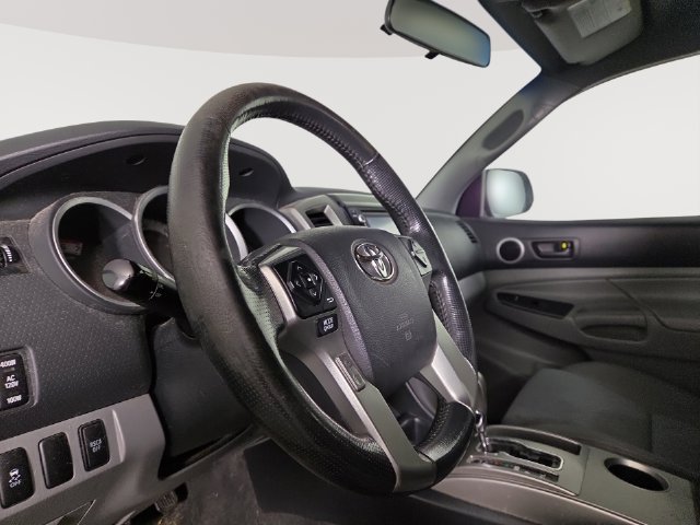 Used 2014 Toyota Tacoma 4x4 Double Cab w/ TRD Sport Package image 15