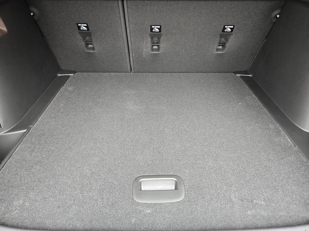 New 2026 Chevrolet Trax RS w/ Sunroof Package FWD image 37