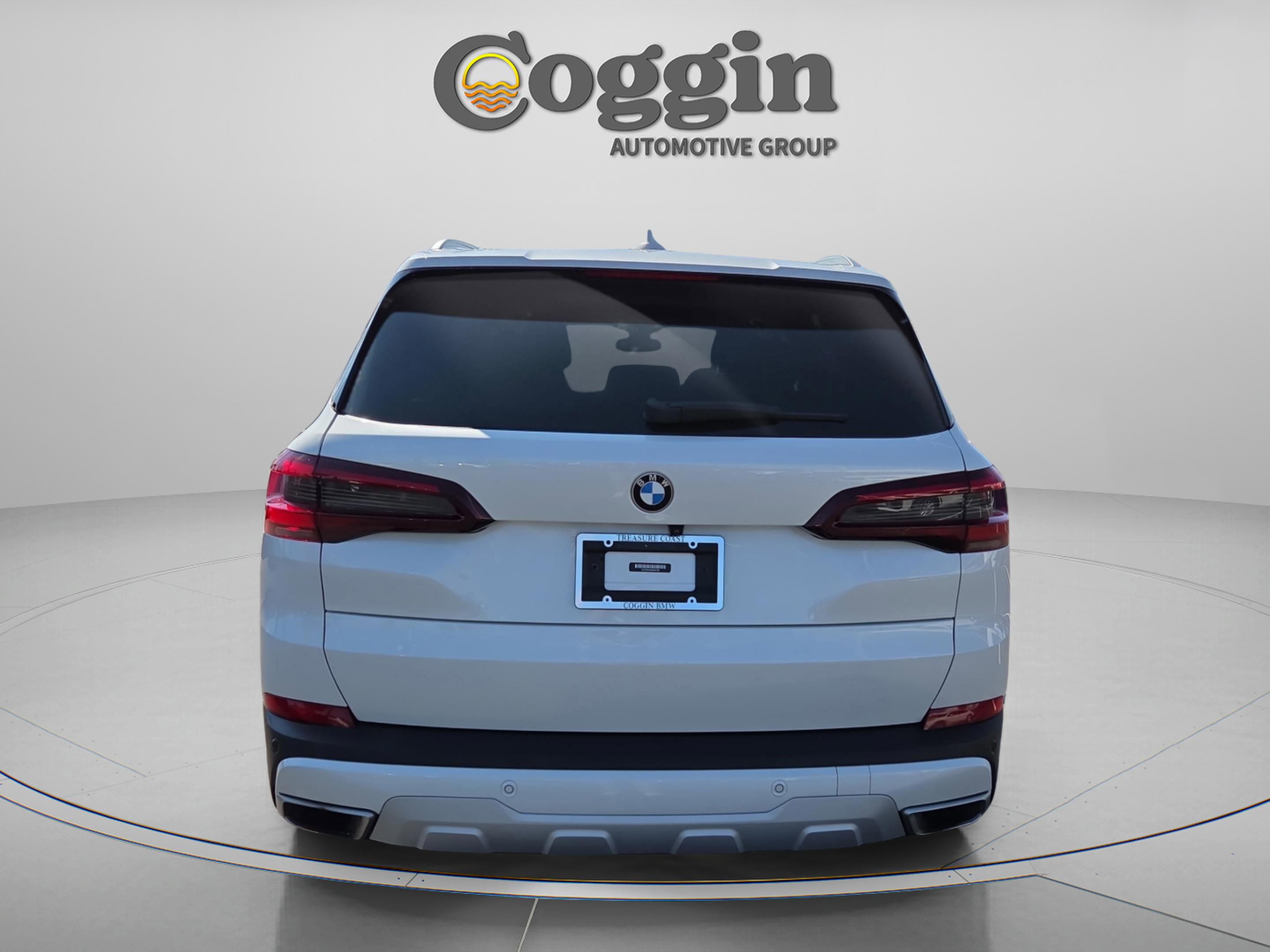 Used 2021 BMW X5 xDrive45e w/ Parking Assistance Package image 5