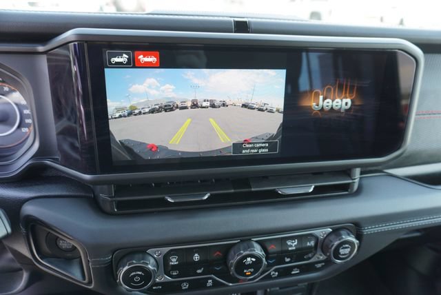 Used 2024 Jeep Wrangler Unlimited Rubicon AWD/4WD image 45