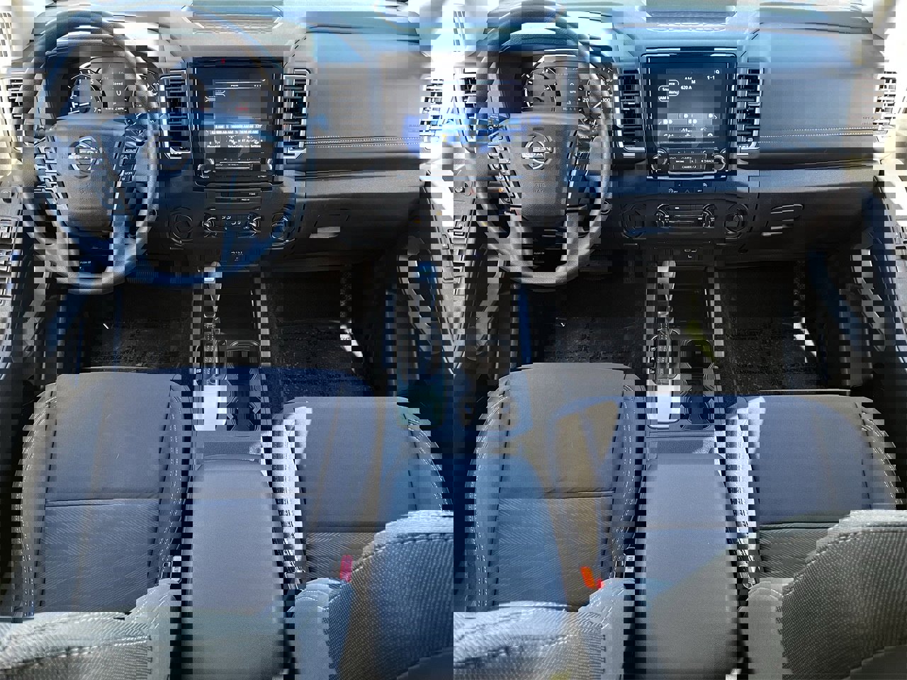 Used 2023 Nissan Frontier SV image 9