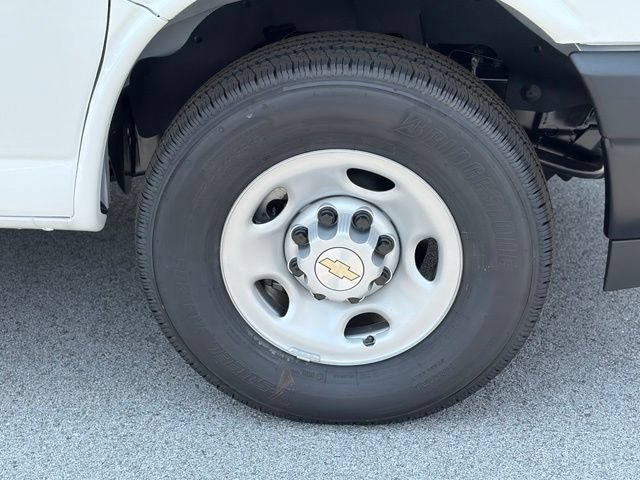 New 2026 Chevrolet Express 3500 w/ Driver Convenience Package RWD image 13