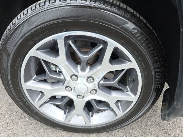 Used 2020 Jeep Grand Cherokee Limited w/ Luxury Group II image 26