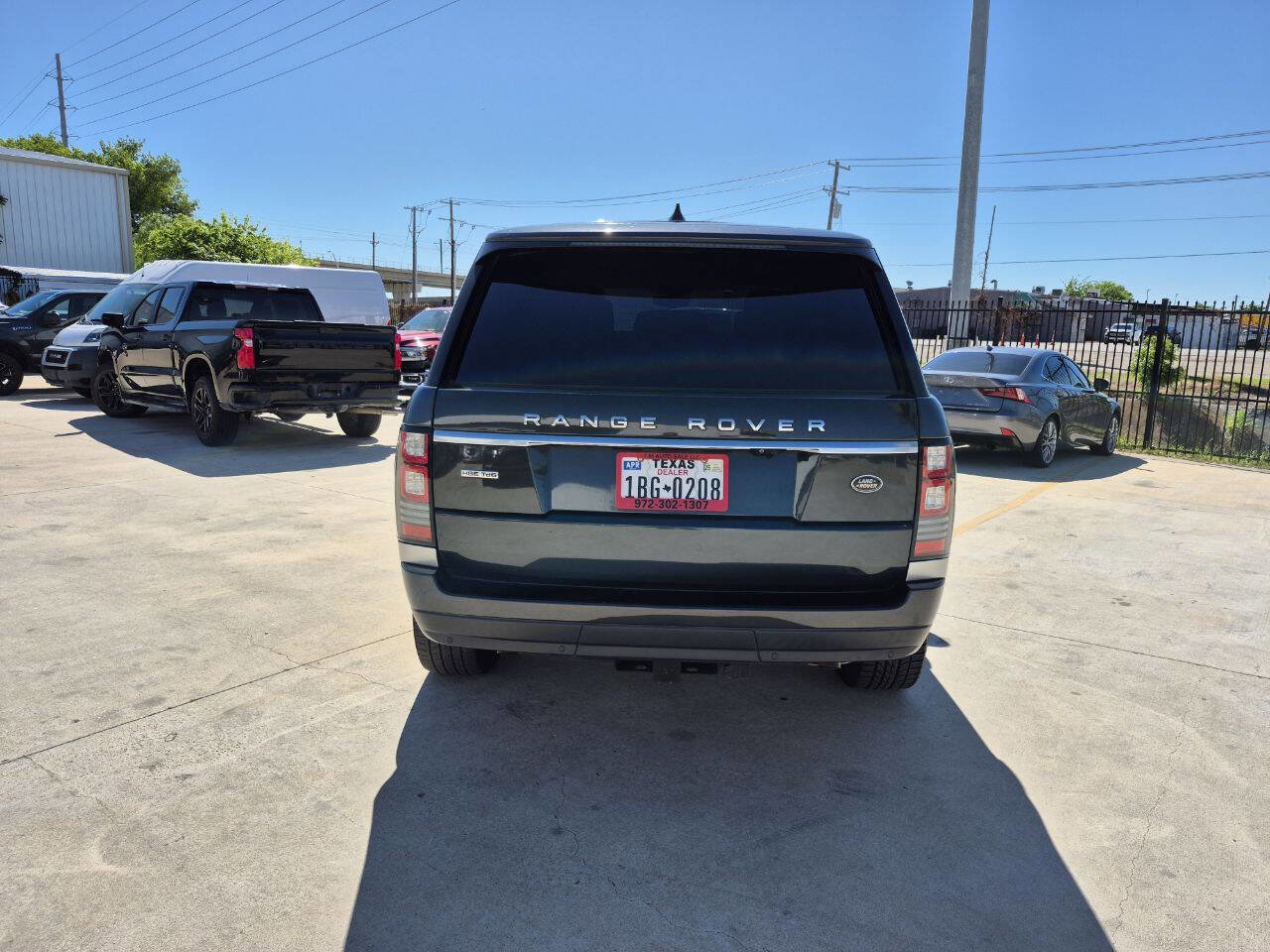 Used 2017 Land Rover Range Rover HSE image 8