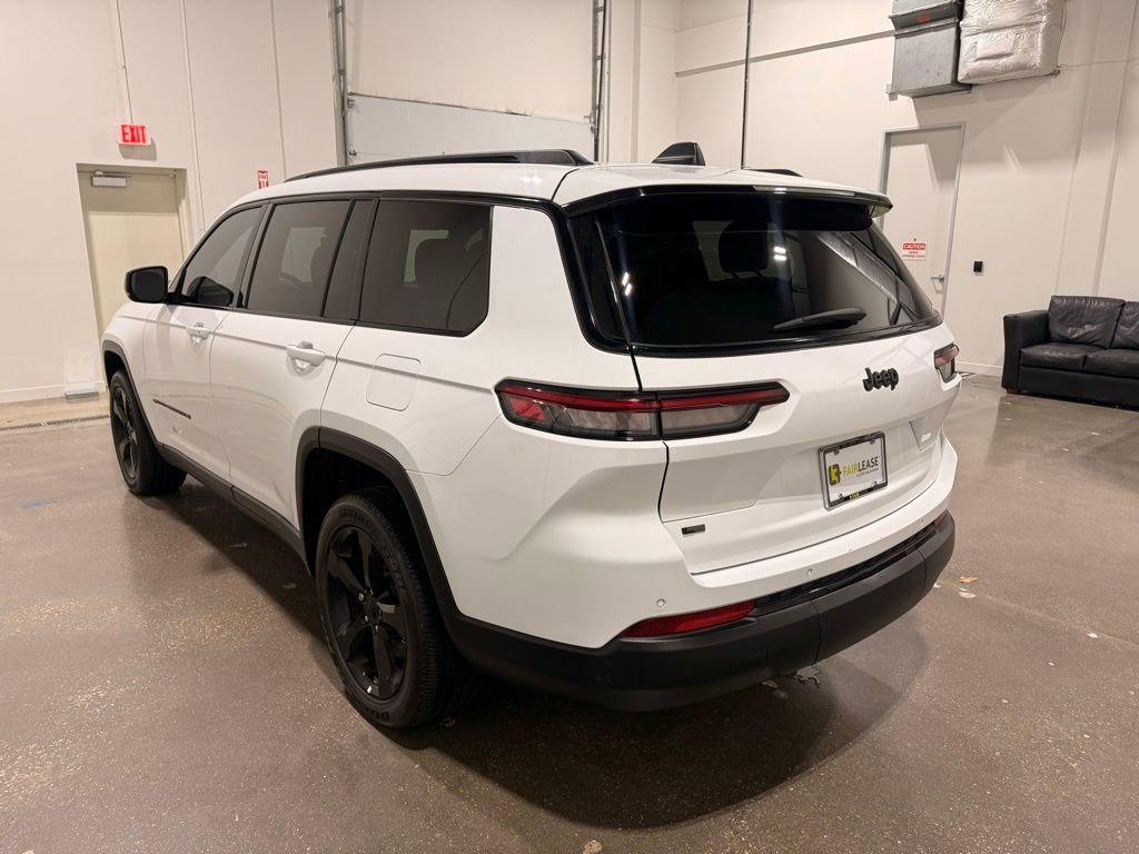 Used 2022 Jeep Grand Cherokee L Laredo image 7