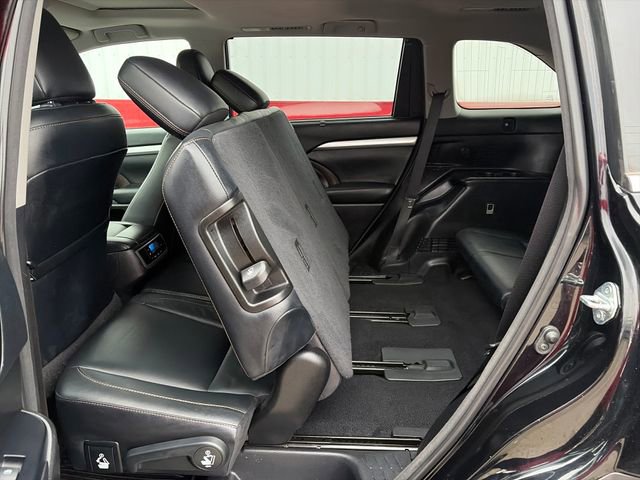 Used 2018 Toyota Highlander XLE w/ Protection Package #3 AWD/4WD image 39