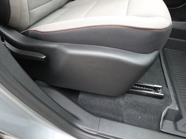 New 2027 Chevrolet Traverse LT w/ LPO, Floor Liner Package AWD/4WD image 38