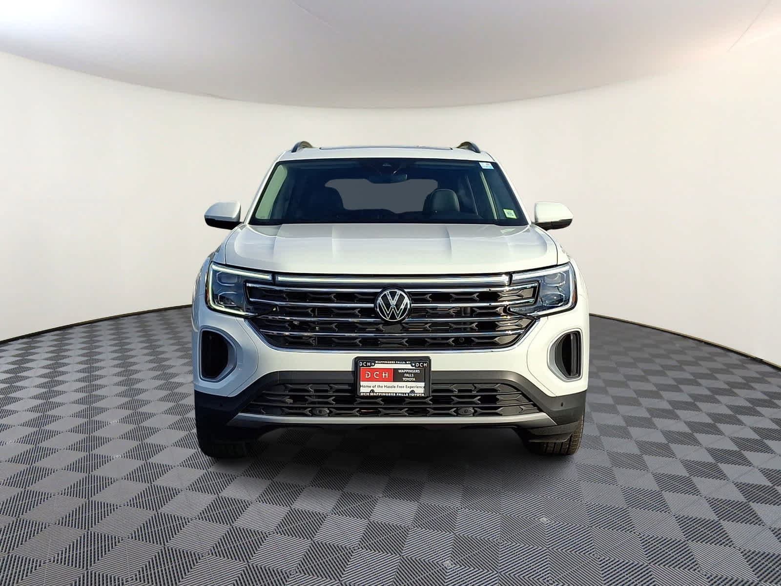 Used 2024 Volkswagen Atlas SE AWD/4WD image 3