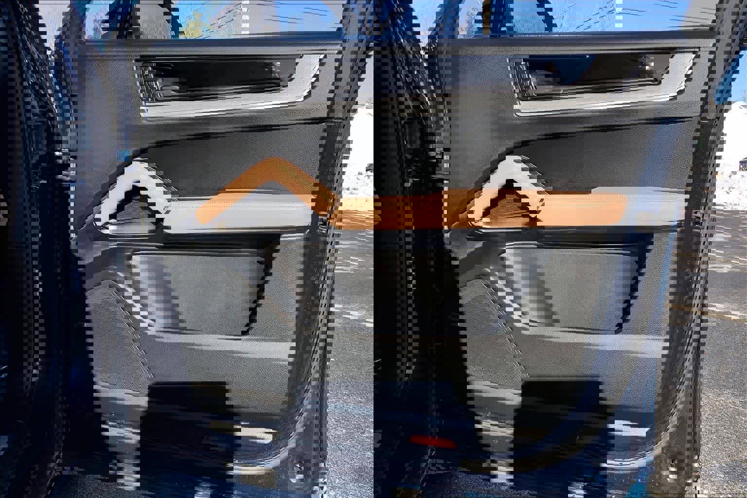 Used 2026 Porsche Cayenne Coupe image 22