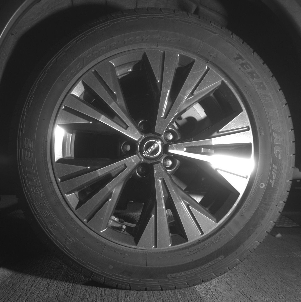 Used 2023 Nissan Rogue SV image 14