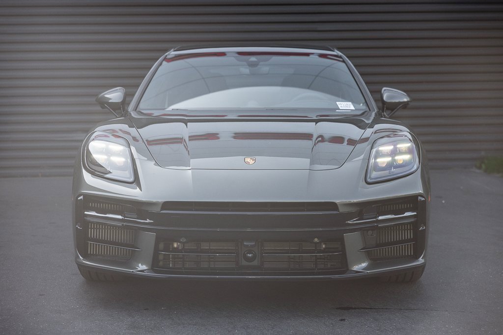 Certified 2025 Porsche Panamera GTS image 7