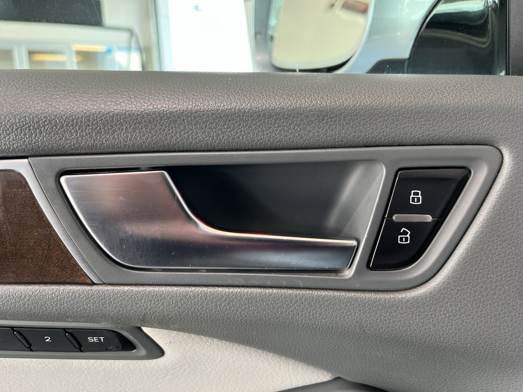 Used 2016 Audi Q5 2.0T Premium Plus w/ Technology Package image 30