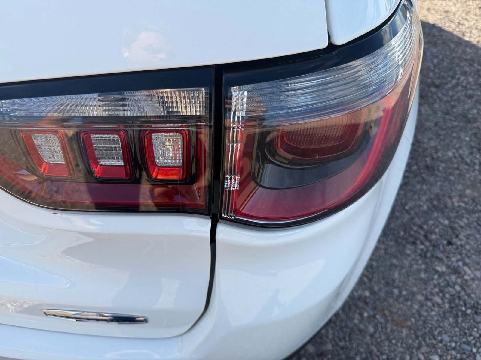 Used 2017 Jeep Compass Latitude image 28