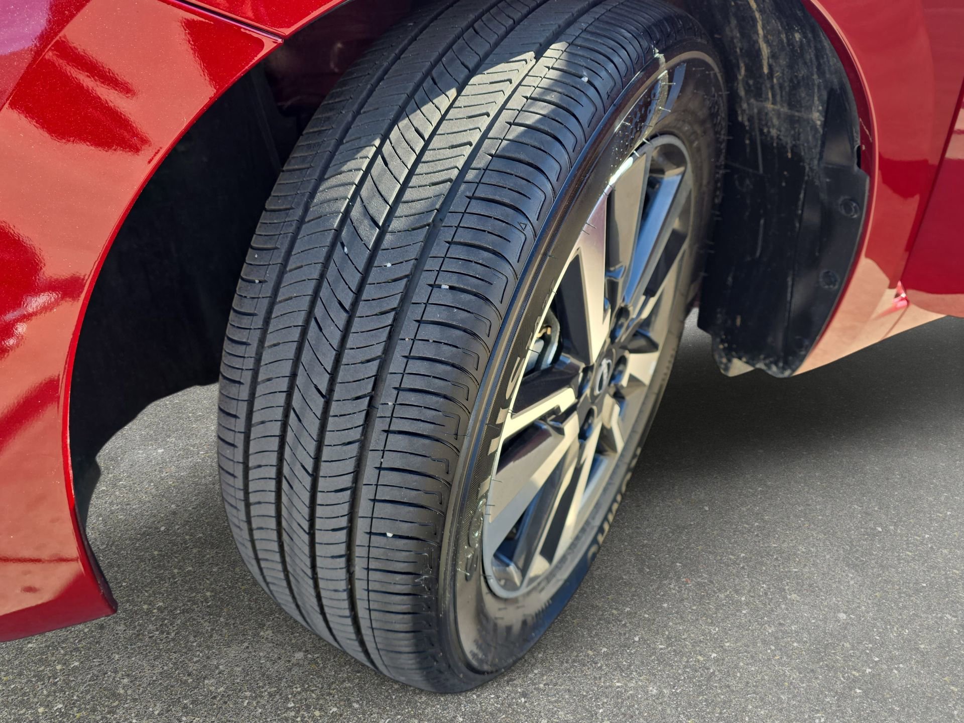 Certified 2025 Nissan Versa SV w/ Trunk Package image 30