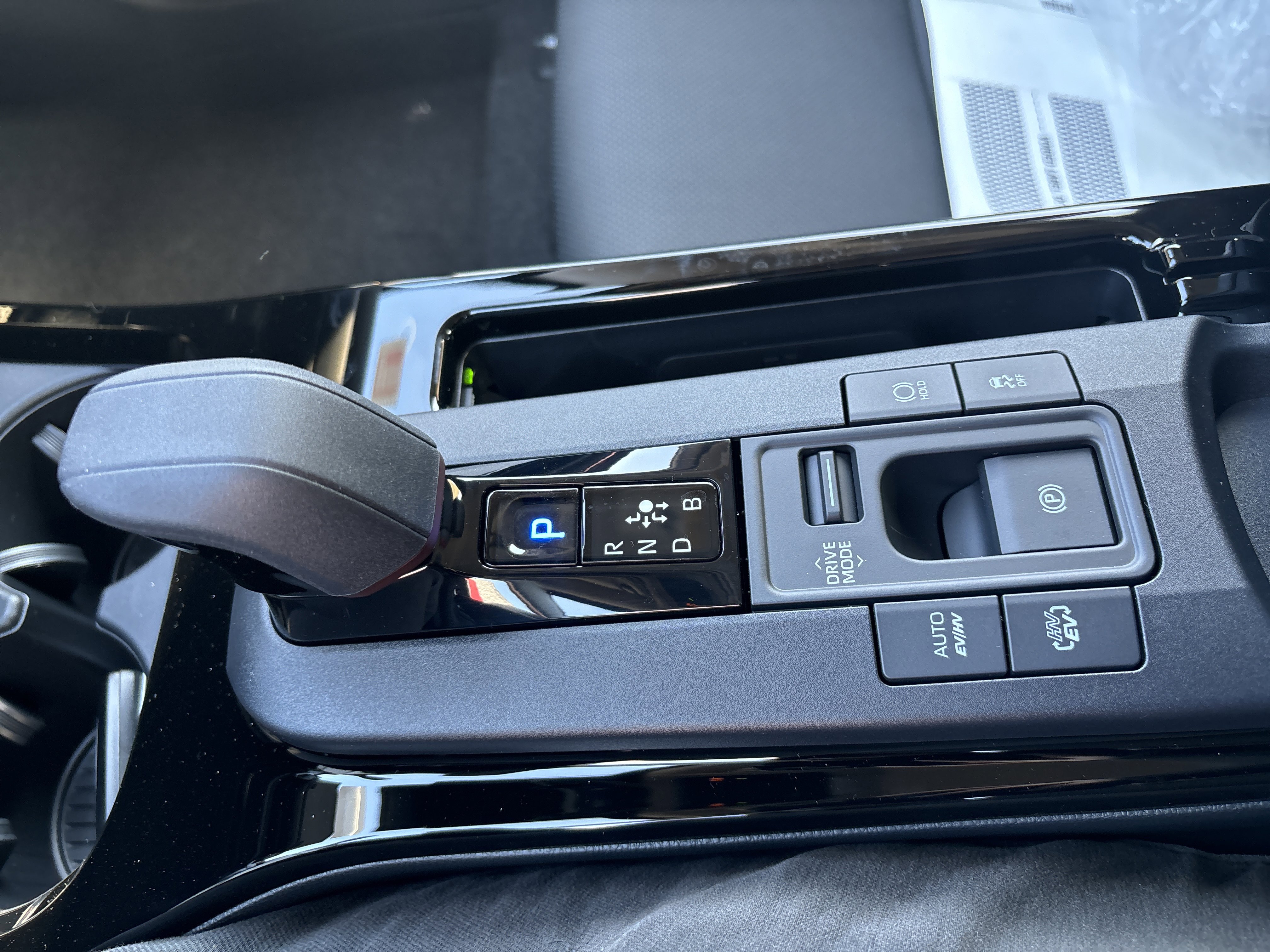 New 2026 Toyota Prius Plug-In Hybrid FWD image 23