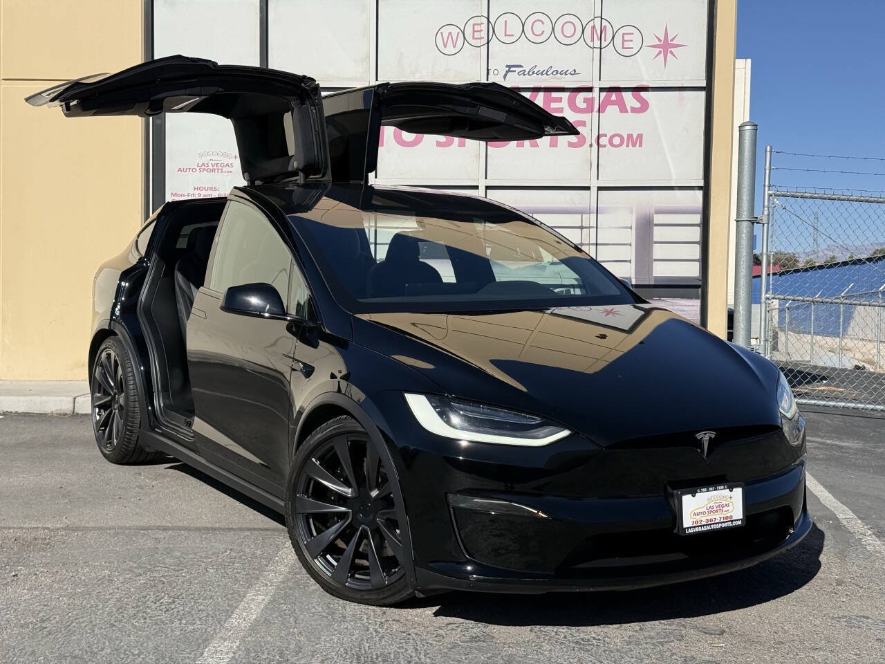 Used 2023 Tesla Model X AWD/4WD image 2