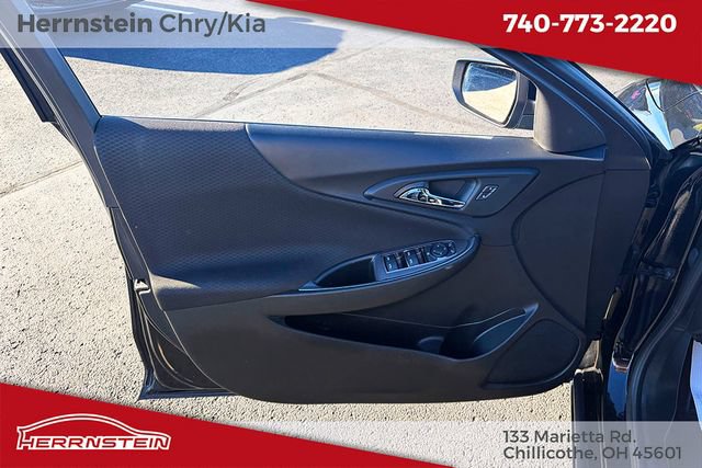 Used 2021 Chevrolet Malibu LT FWD image 13