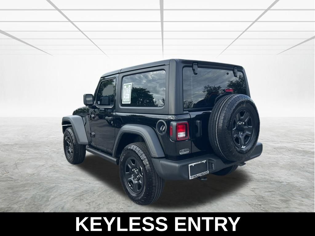 Used 2025 Jeep Wrangler Sport AWD/4WD image 7