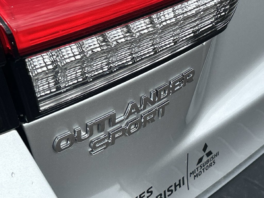 New 2027 Mitsubishi Outlander Sport SE FWD image 24