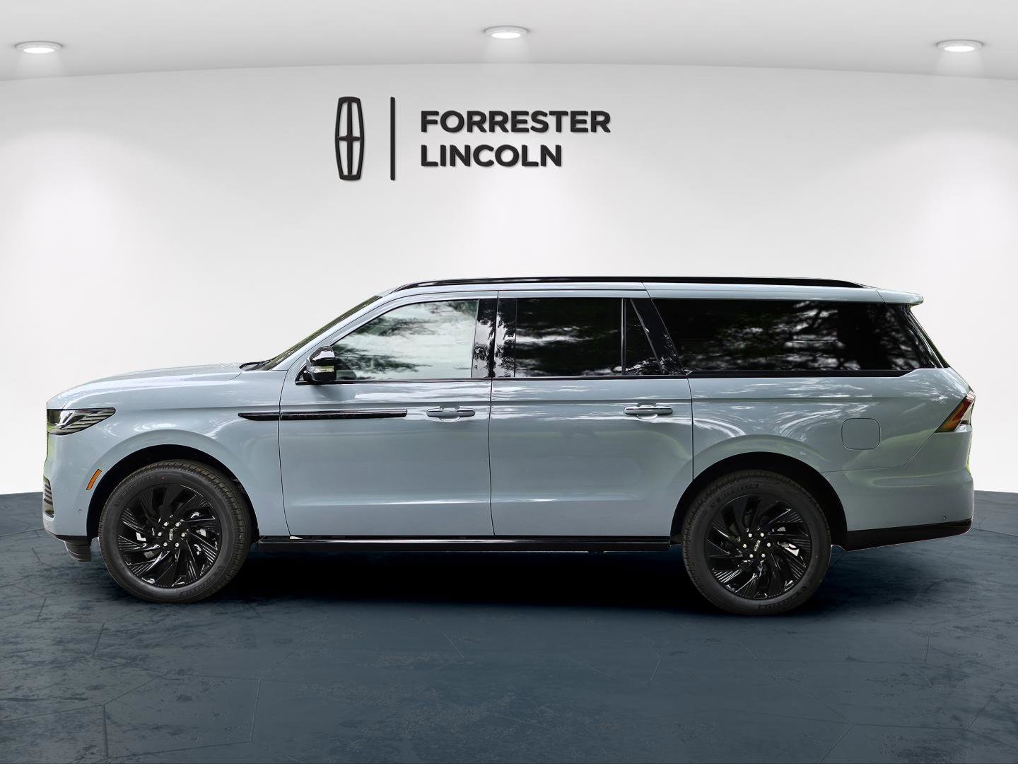 New 2025 Lincoln Navigator L Reserve w/ Jet Appearance Package image 6