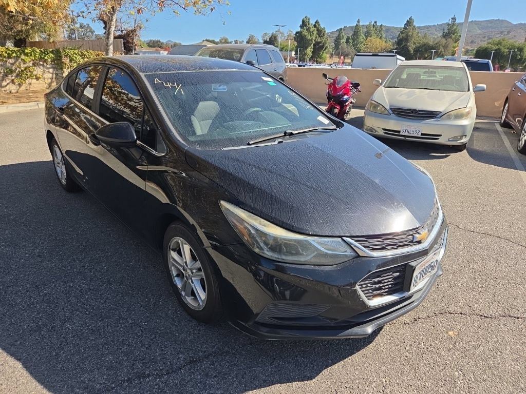 Used 2017 Chevrolet Cruze LT w/ Convenience Package FWD image 8