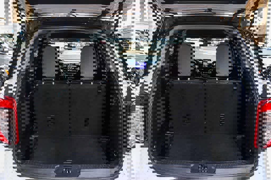 Used 2023 Ford Explorer Limited w/ Equipment Group 301A image 29