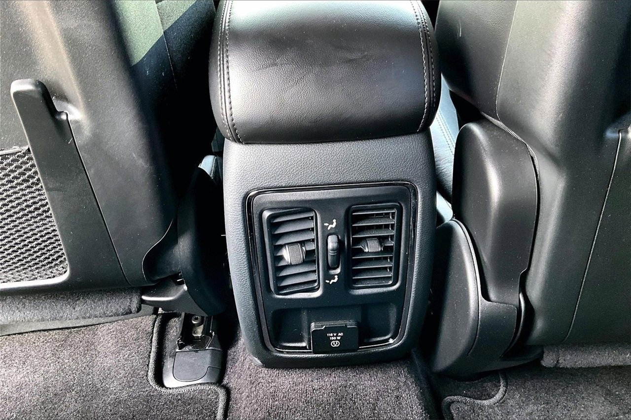Certified 2018 Jeep Grand Cherokee Altitude image 15
