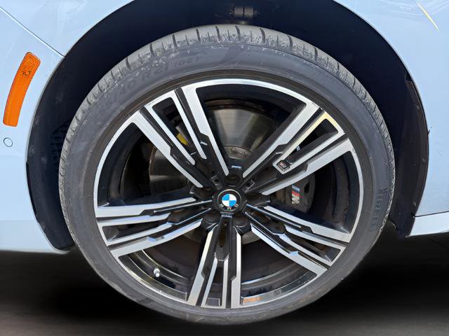 Used 2023 BMW 740i w/ Parking Assistance Package image 35